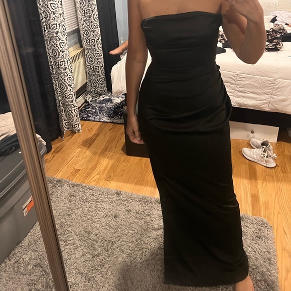 Black maxi dress - Picture 2 of 4